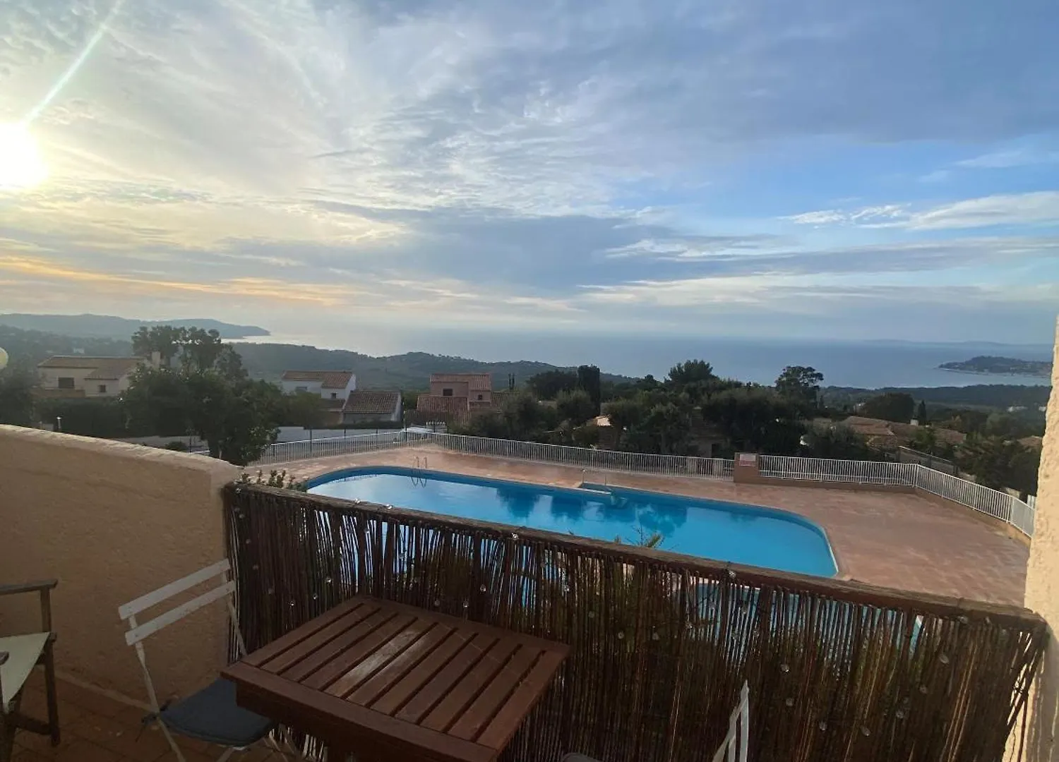 Studio Vue Mer Avec Piscine Milieu La Croix-Valmer France