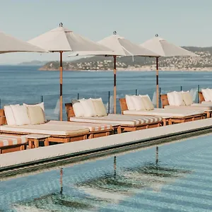 Lily Of The Valley Hotel